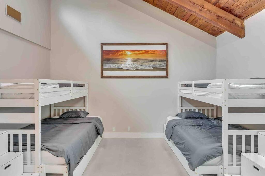 Villa Rare Hidden Getaway Heated Pool 1.5 Acres! Sleeps 16 Fort Lauderdale Exterior foto